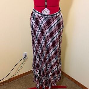 Chaps A-Line Plaid Skirt in Red, Black, and White